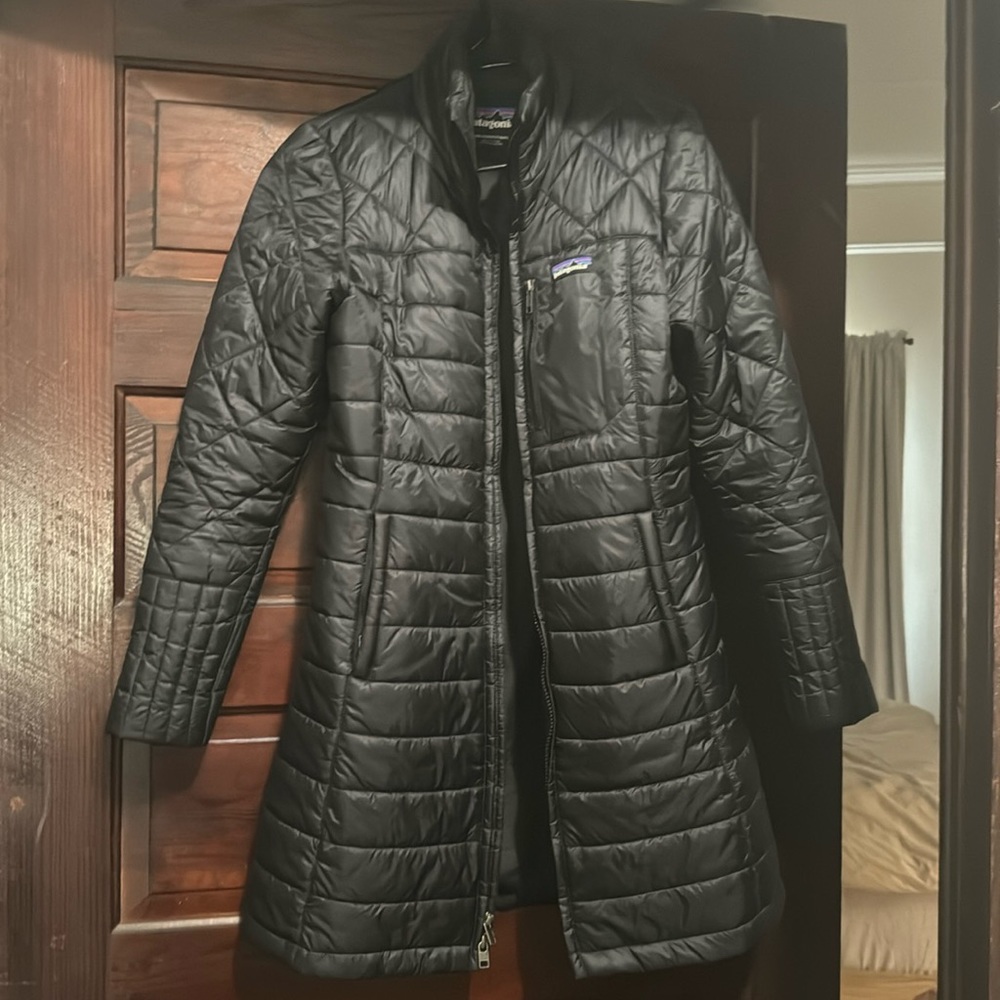 Women’s Patagonia radalie insulated parka.